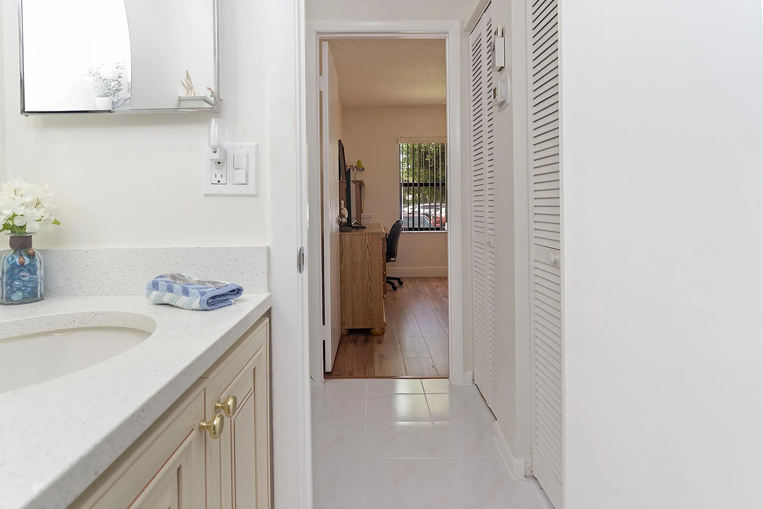 7844 Willow Springs - - 014