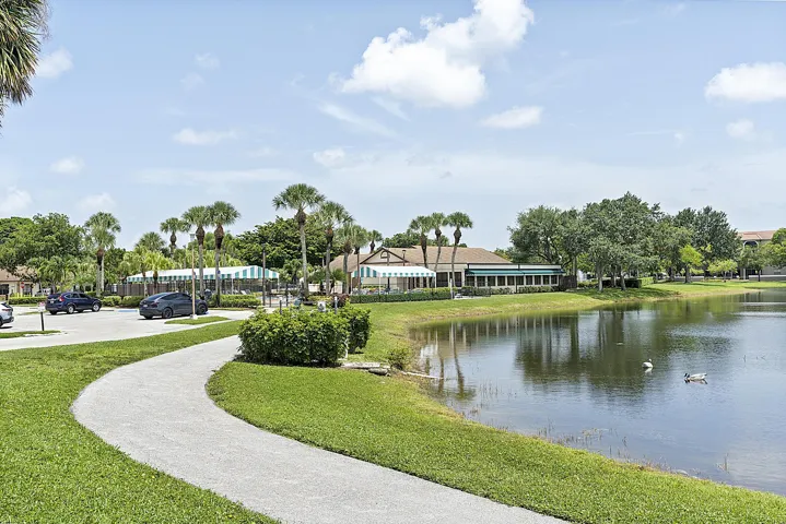 7844 Willow Springs - - 052