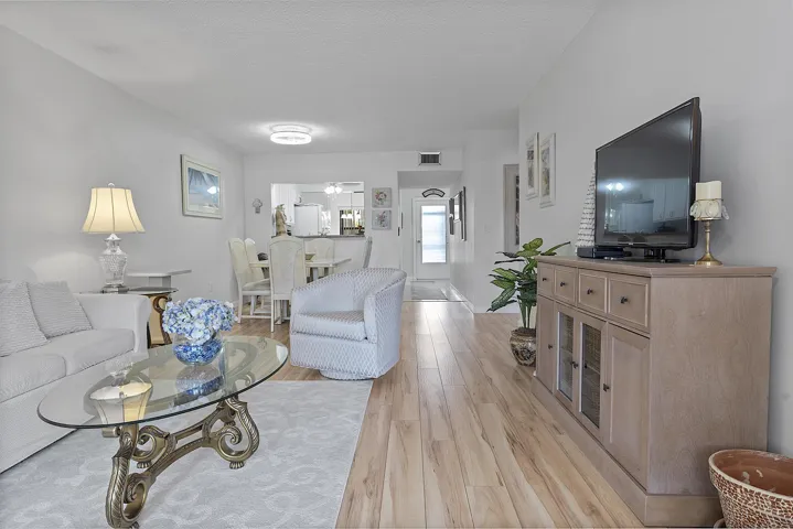 7844 Willow Springs - - 031