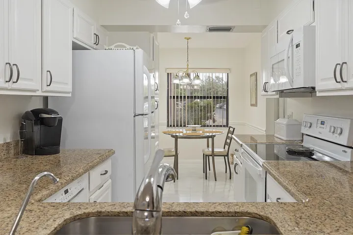 7844 Willow Springs - - 027