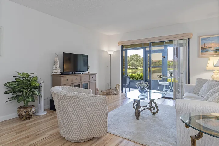 7844 Willow Springs - - 024