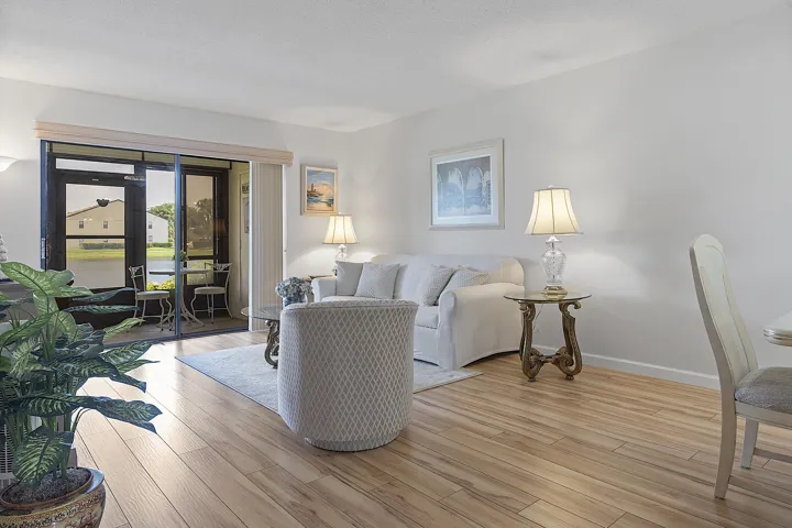 7844 Willow Springs - - 037
