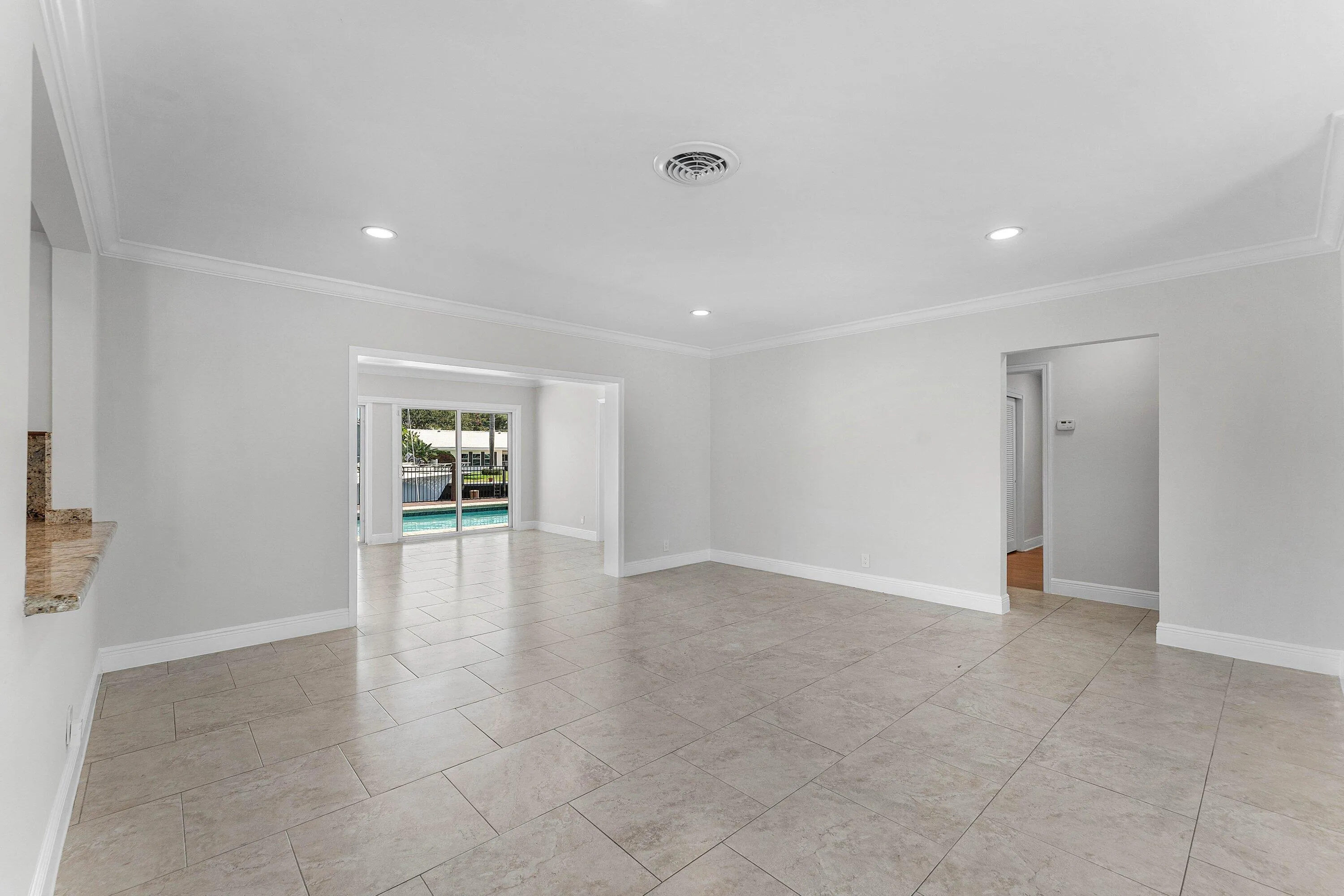 007-1525Southeast6thStreet-DeerfieldBeac