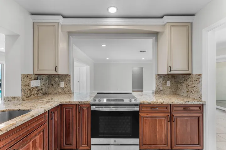 012-1525Southeast6thStreet-DeerfieldBeac