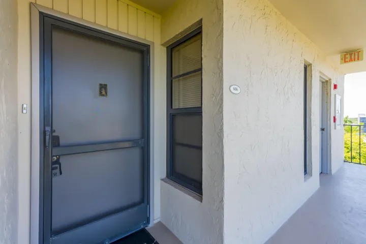 ENTRANCE TOCONDO