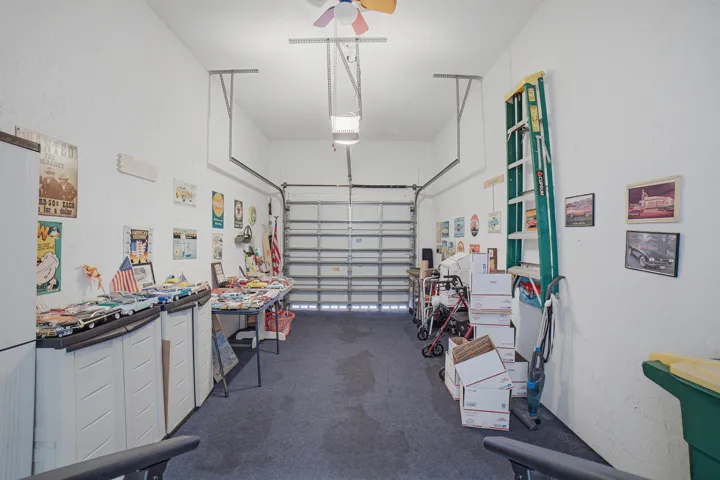 GARAGE