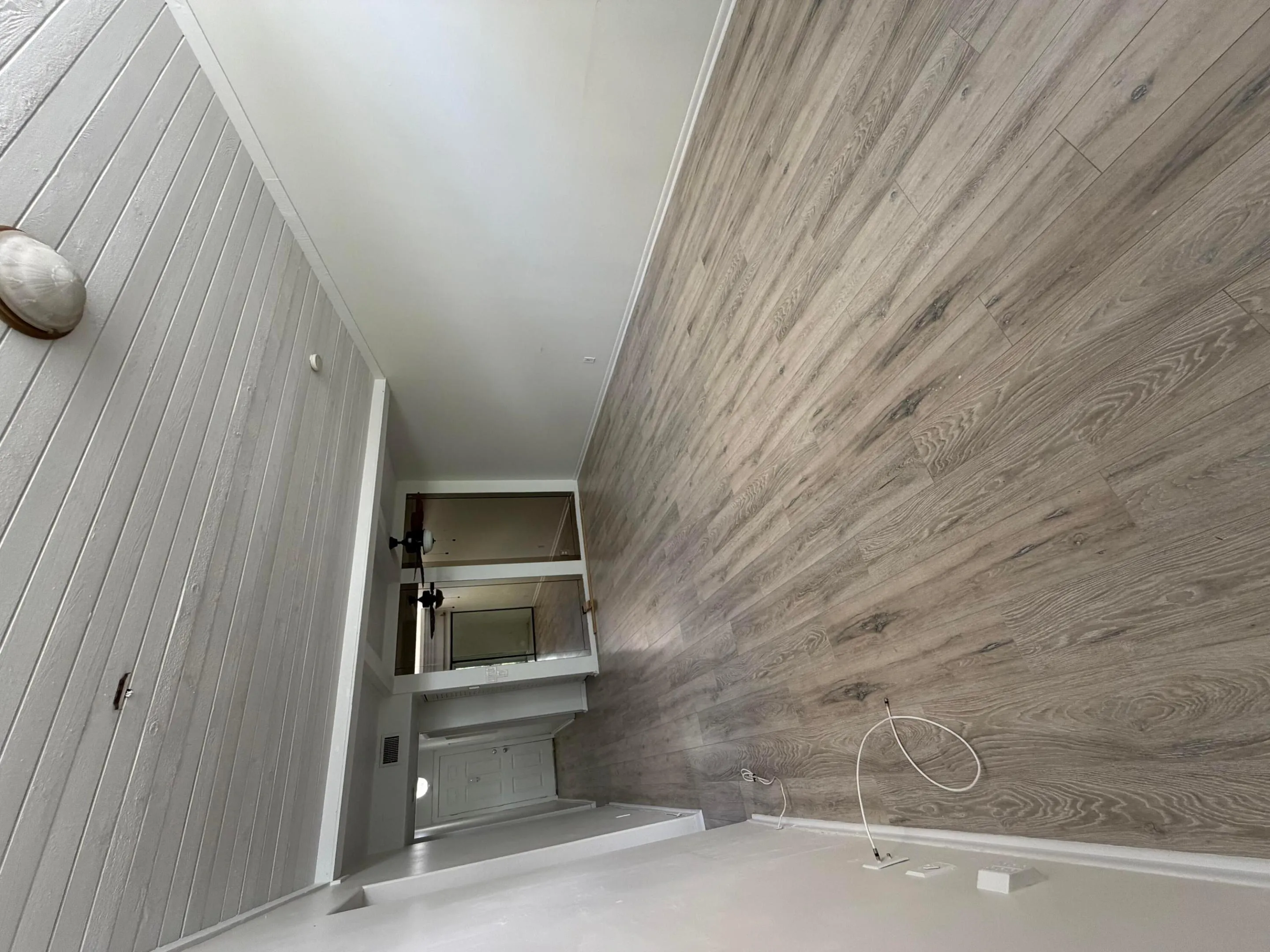 Living room - Rear Angle