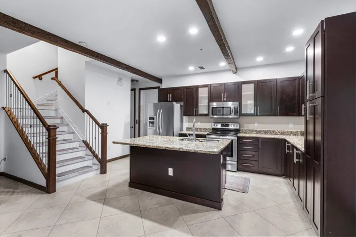 Kitchen 4