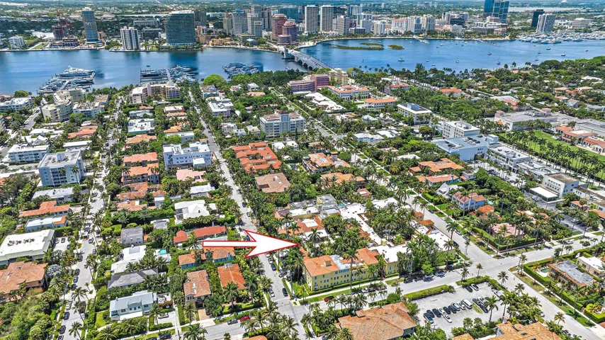 Aerial showing proximity to the marina and intracoastal waterway