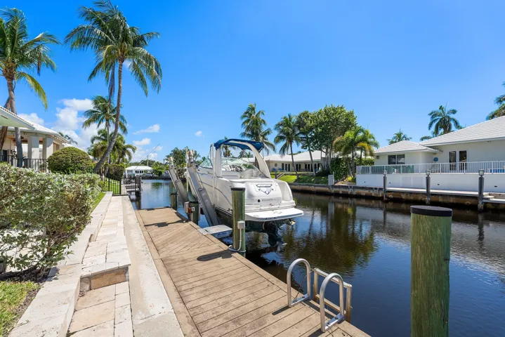 Dock