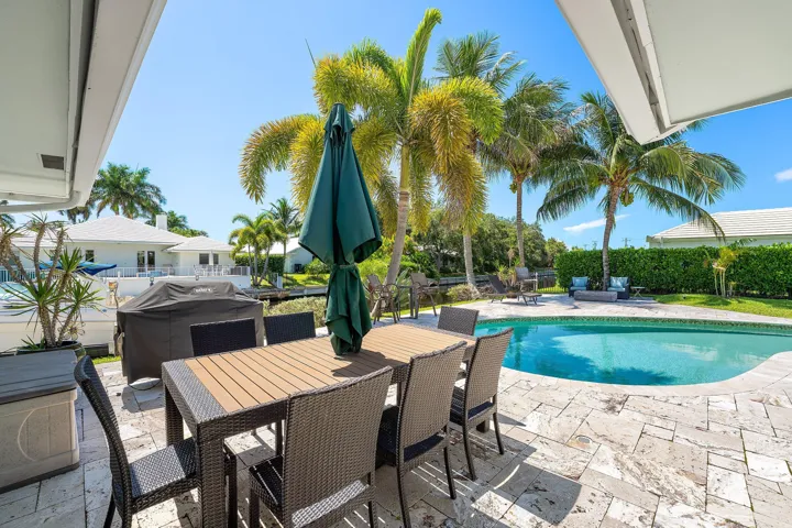 outdoor seating area