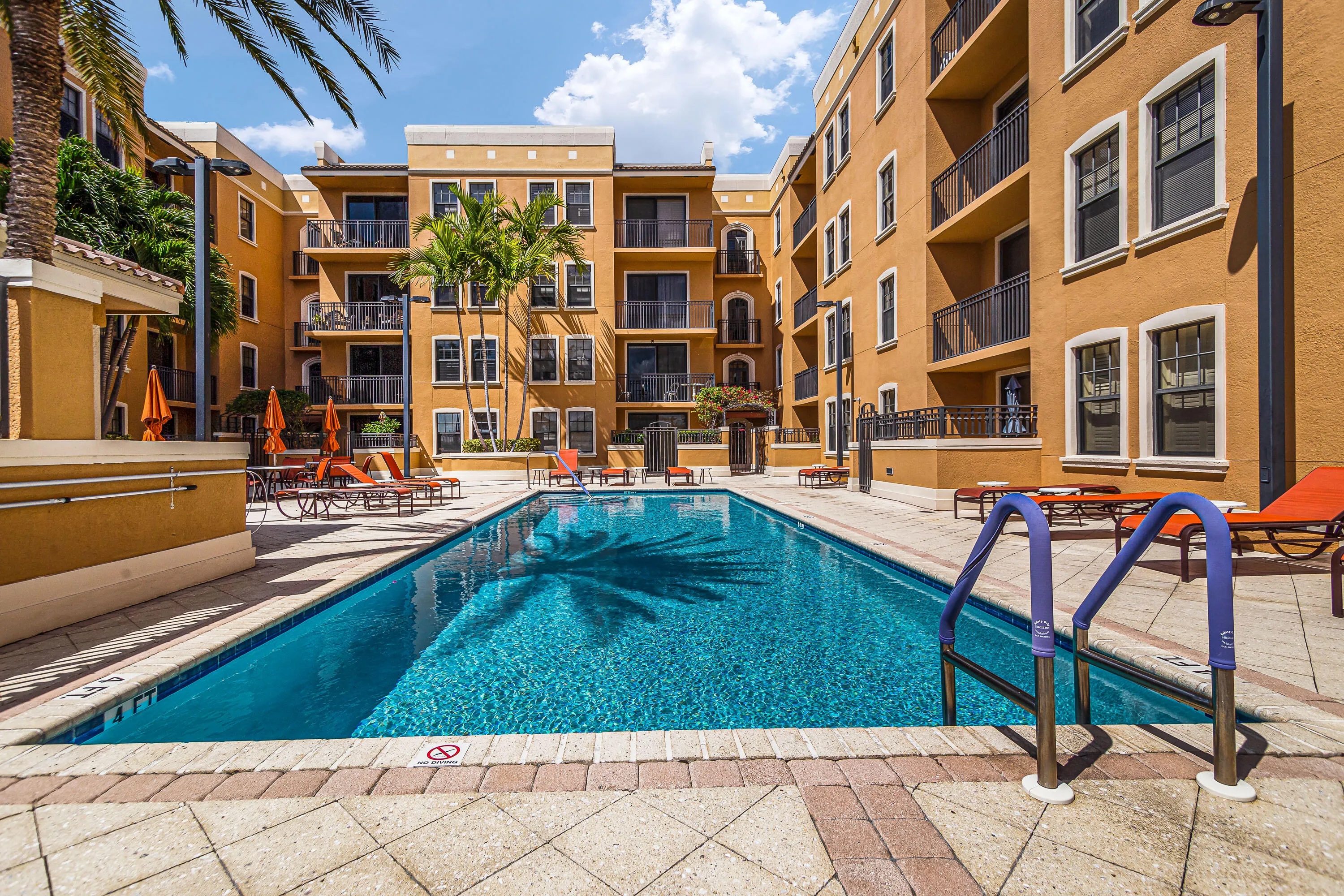 010_Coutyard Pool