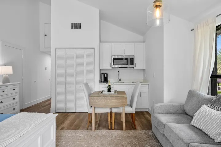 030-11863WimbledonCircle-Wellington-FL-3
