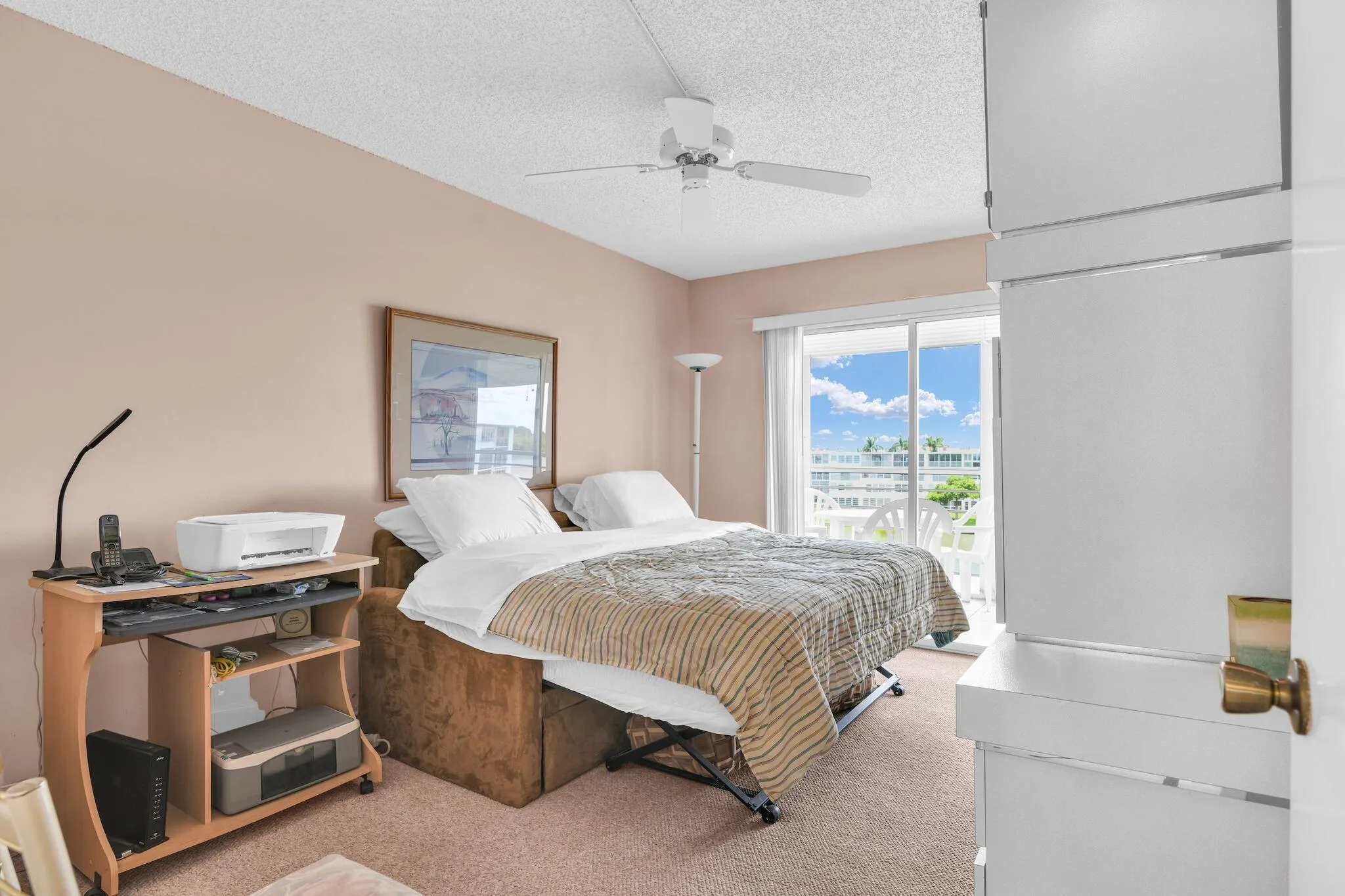4053 Wolverton C pic 9