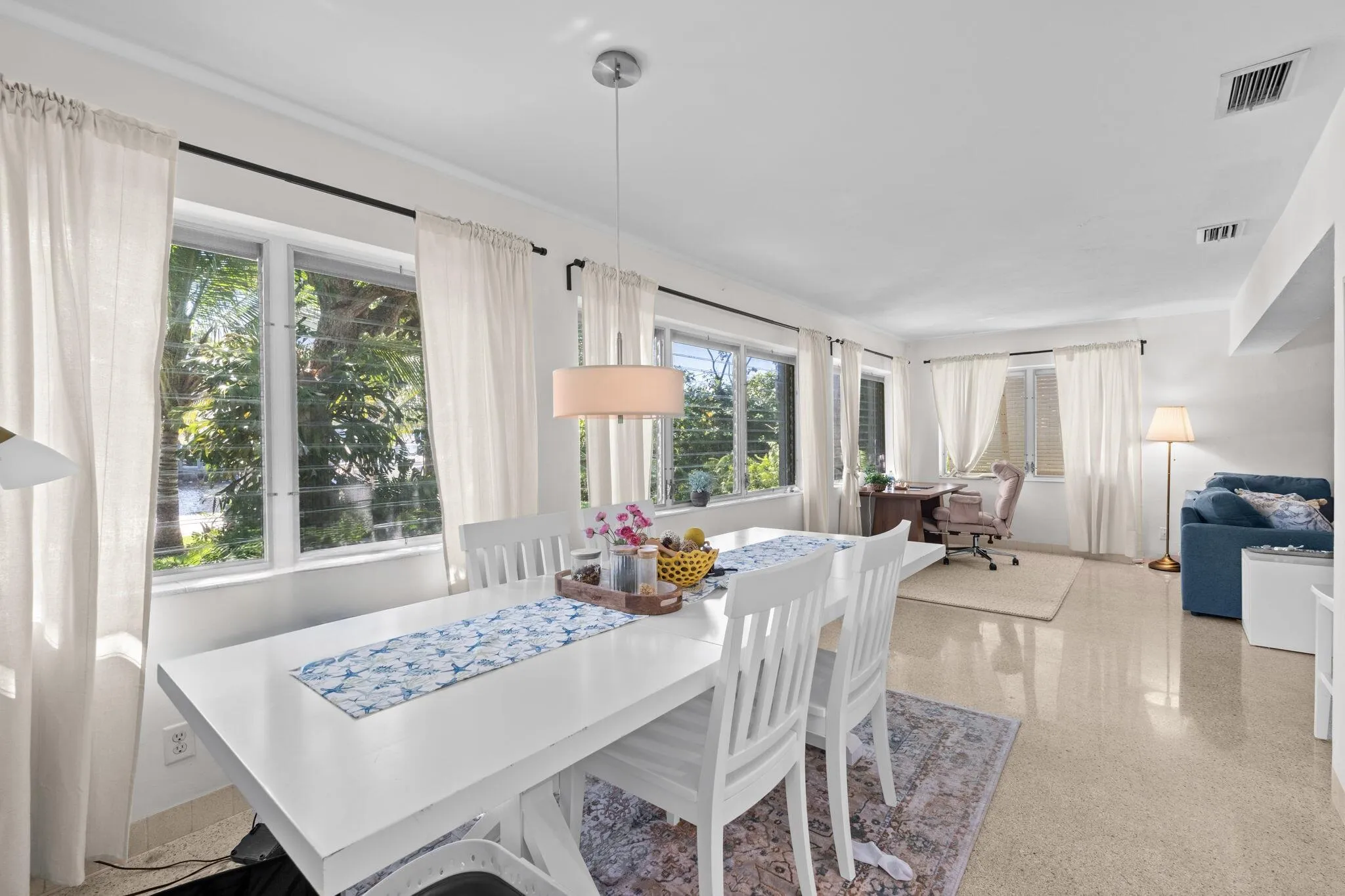 13-web-or-mls-A7407789