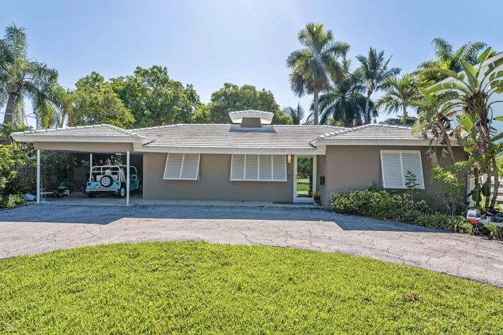 1-web-or-mls-A7407689
