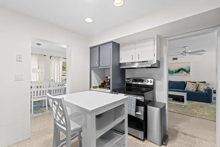 15-web-or-mls-A7407756
