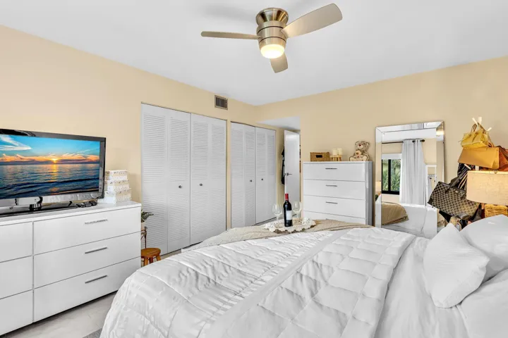 Main bedroom 2