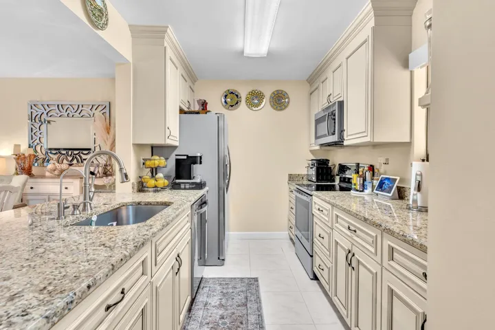 Kitchen 3