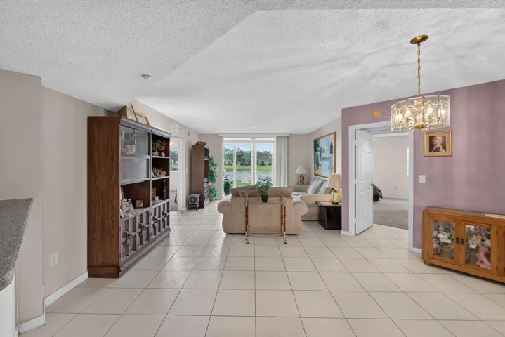 Living/Dining Area