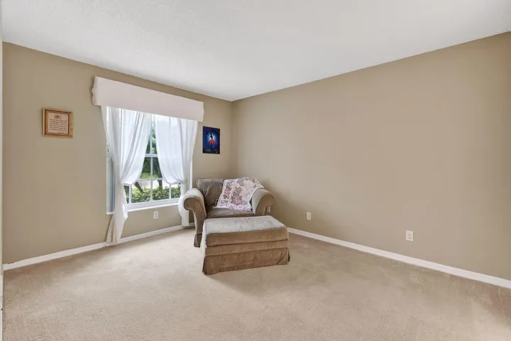 9442BridgeportDr(33)