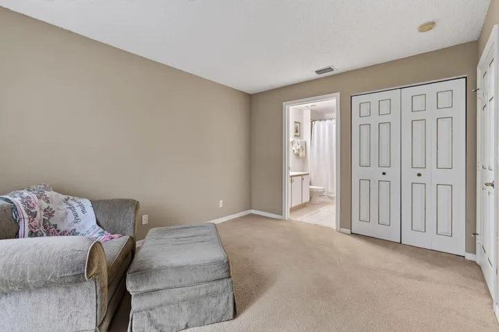 9442BridgeportDr(35)