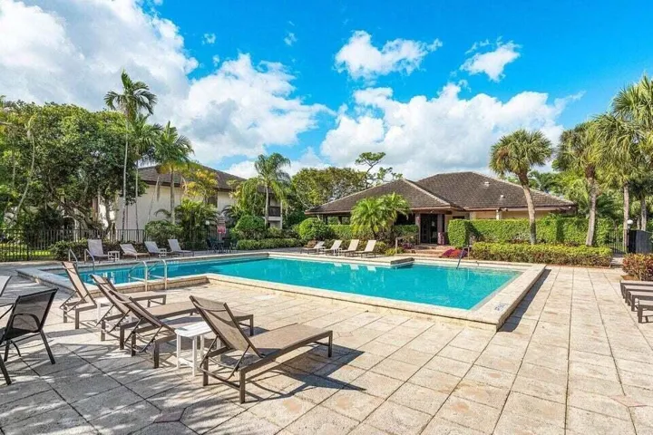 Boca Ridge Community Pool