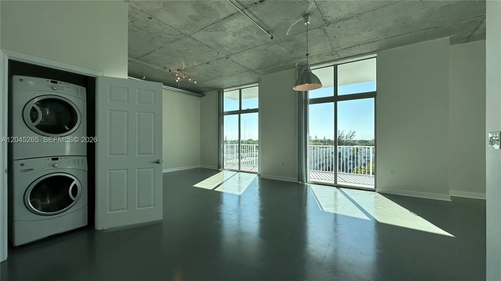OPEN LOFT