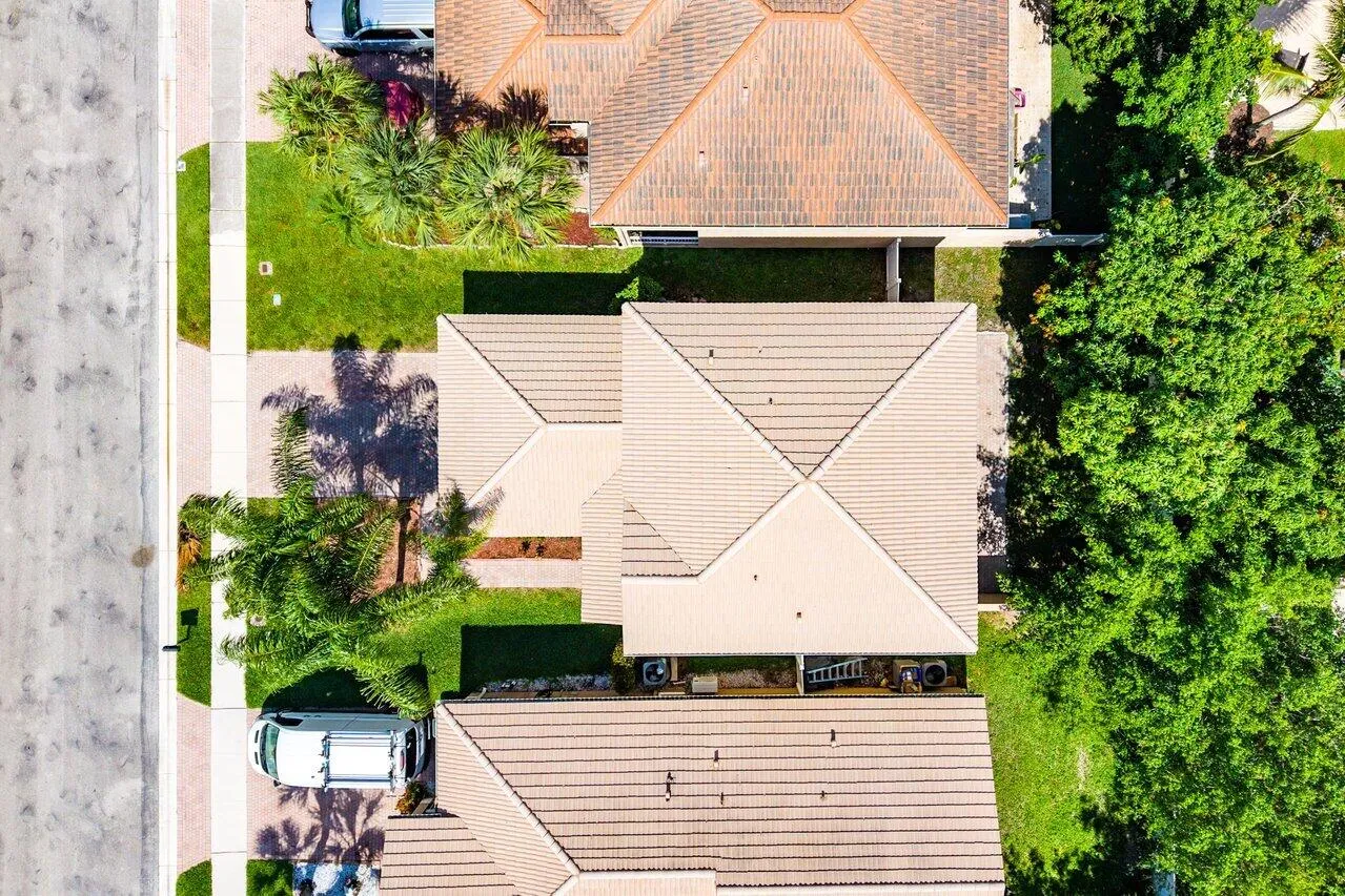 041-5453QueenshipCourt-Greenacres-FL-334