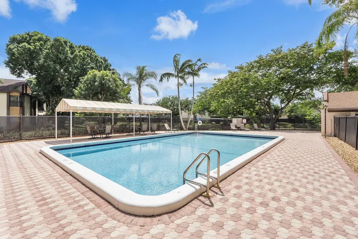 4373 Carambola Cir N_049