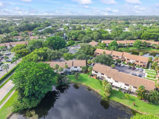 4393 Carambola Cir N_037