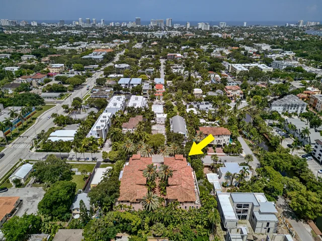 Only minutes to the beach and walking distance to Las Olas restaurants, shops and nightlife!