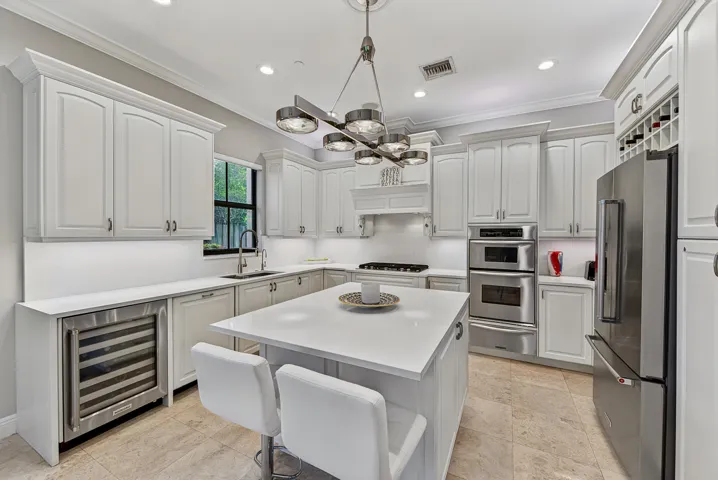 Natural Gas Stove! Stainless Steel appliances with wine cooler...
