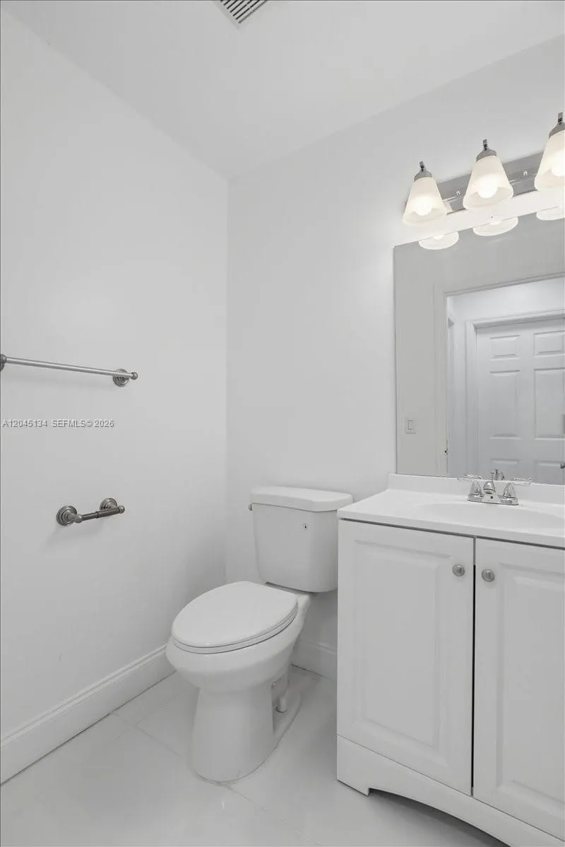 Powder Room 1st Floor