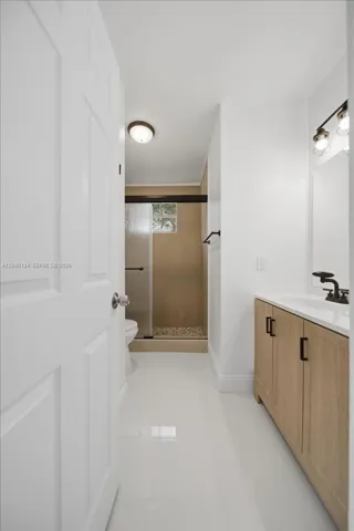 2nd Bathroom