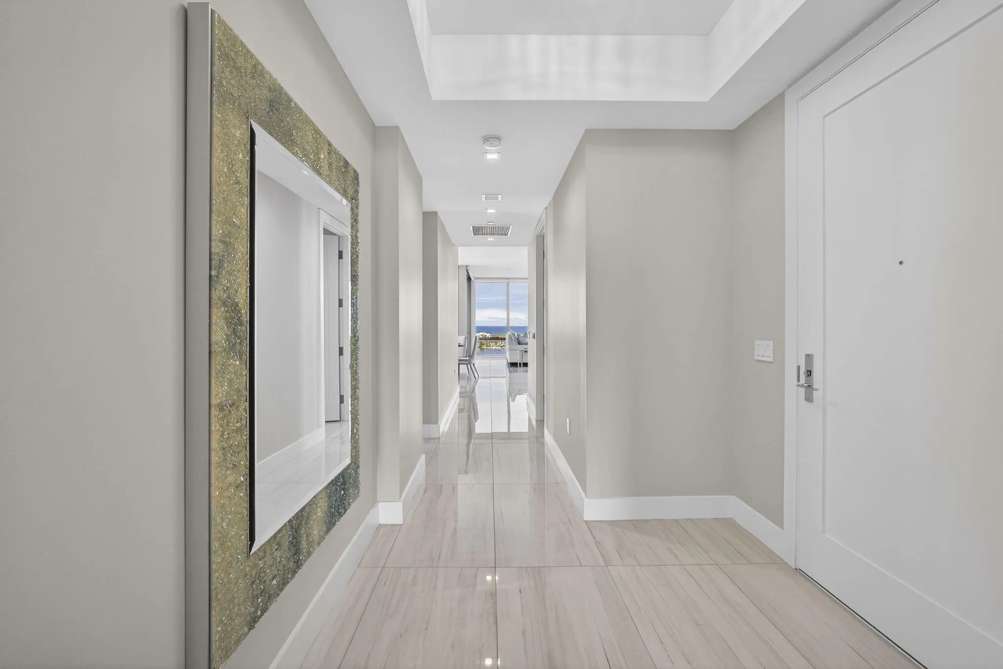 UNIT ENTRY EAST CORRIDOR