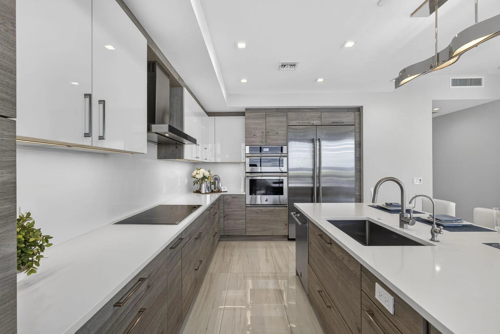 KITCHEN WEST VIEW