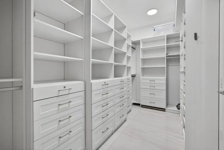MASTER CLOSET