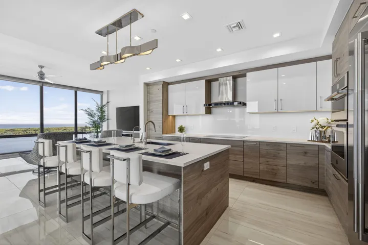 KITCHEN EAST VIEW