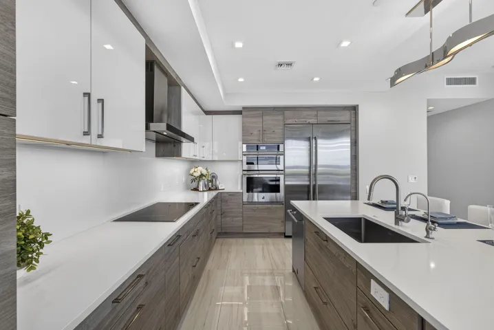 KITCHEN WEST VIEW