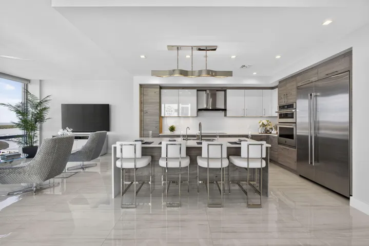 KITCHEN SOUTH VIEW
