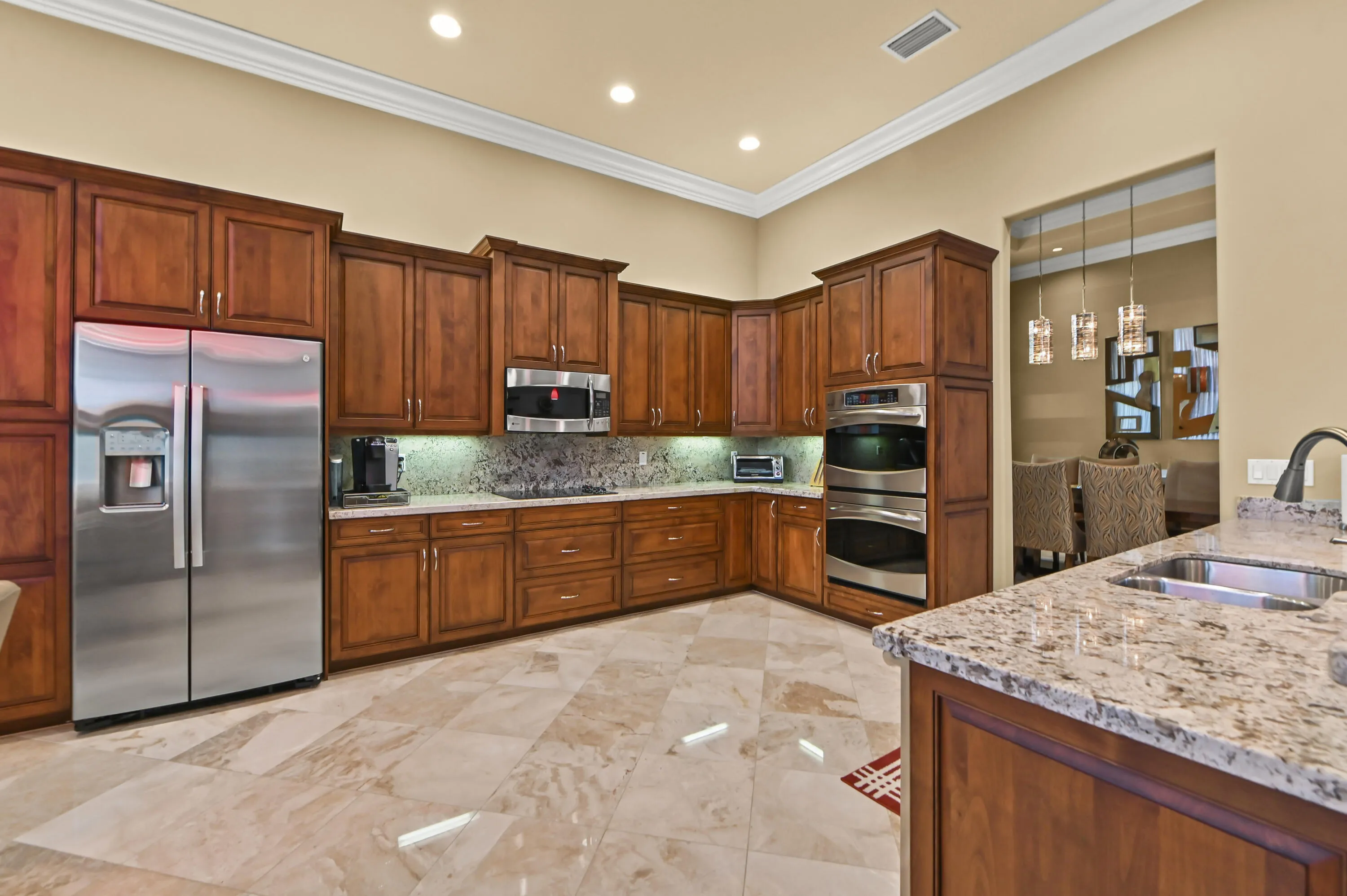 20 Kitchen 01