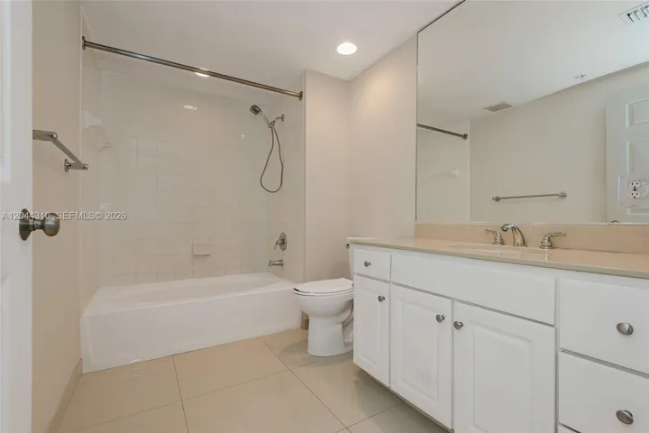 2nd bath room