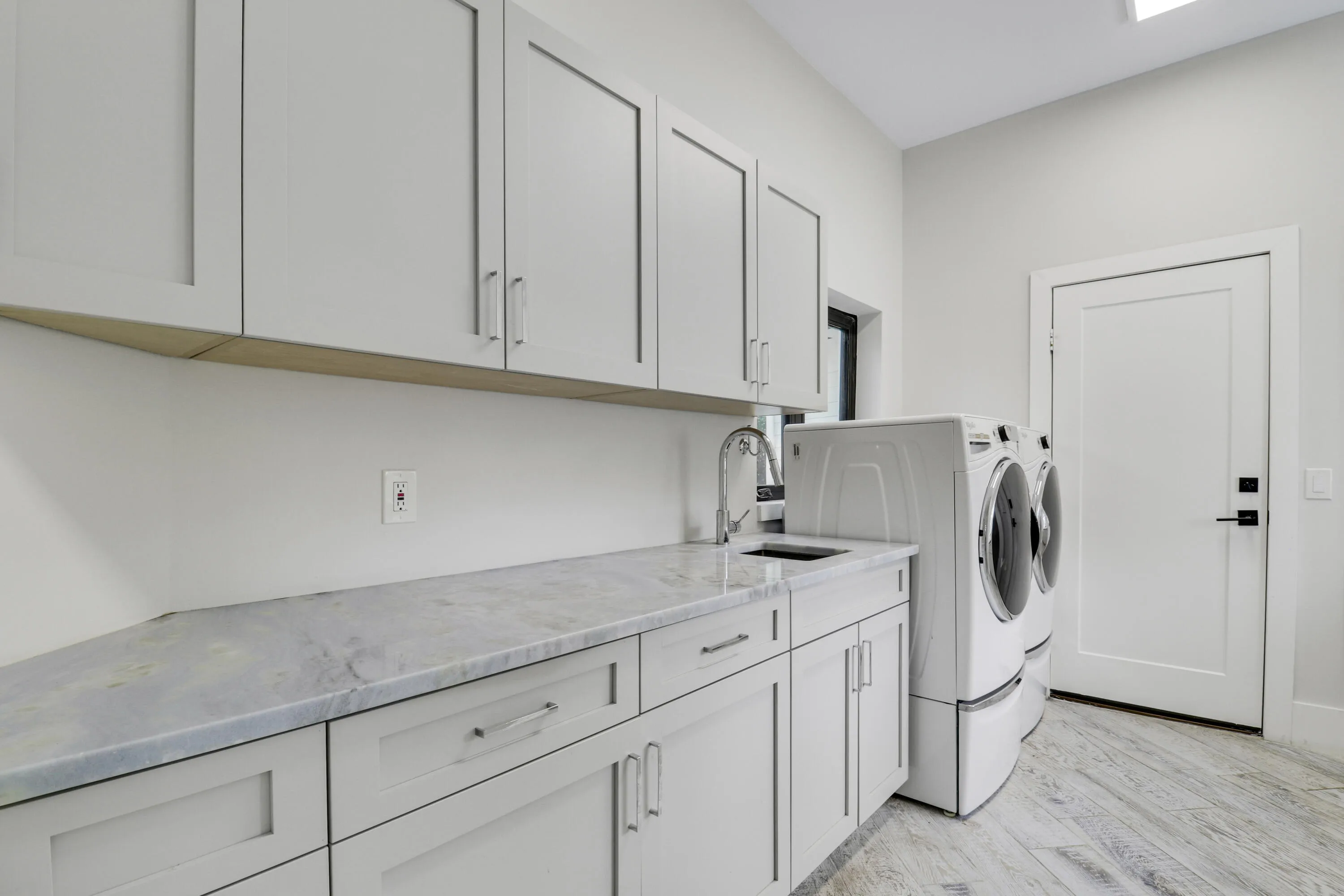 Property photo 93