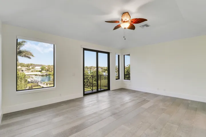 Bedroom 3 with Balcony