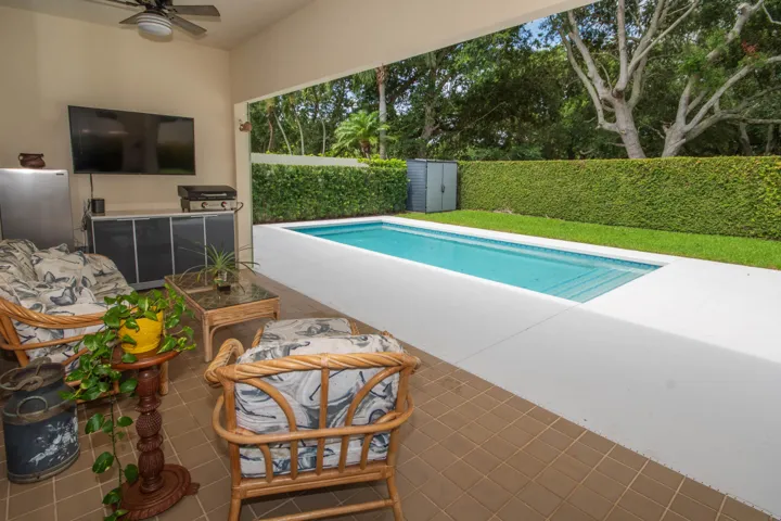 447 Kelsey Park Circle Drive-4