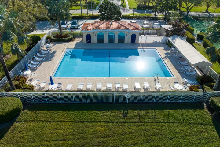 Community pool