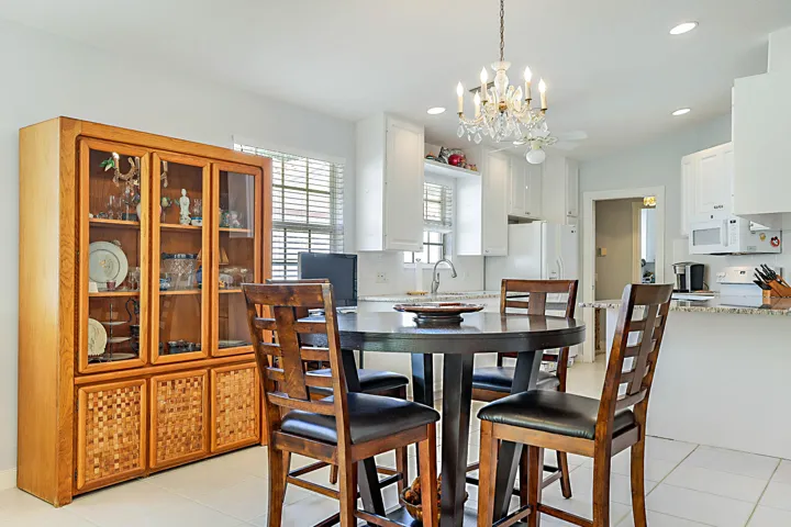 Dining room/den