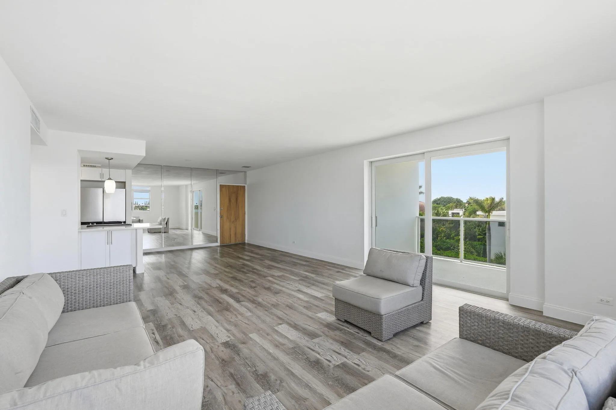 17-web-or-mls-2800_N_Flagler_Dr_Unit_410