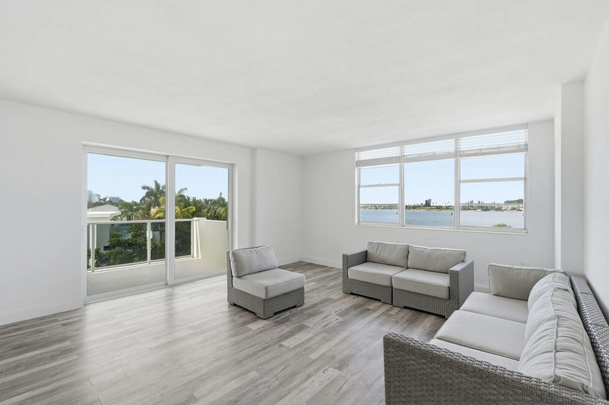 16-web-or-mls-2800_N_Flagler_Dr_Unit_410